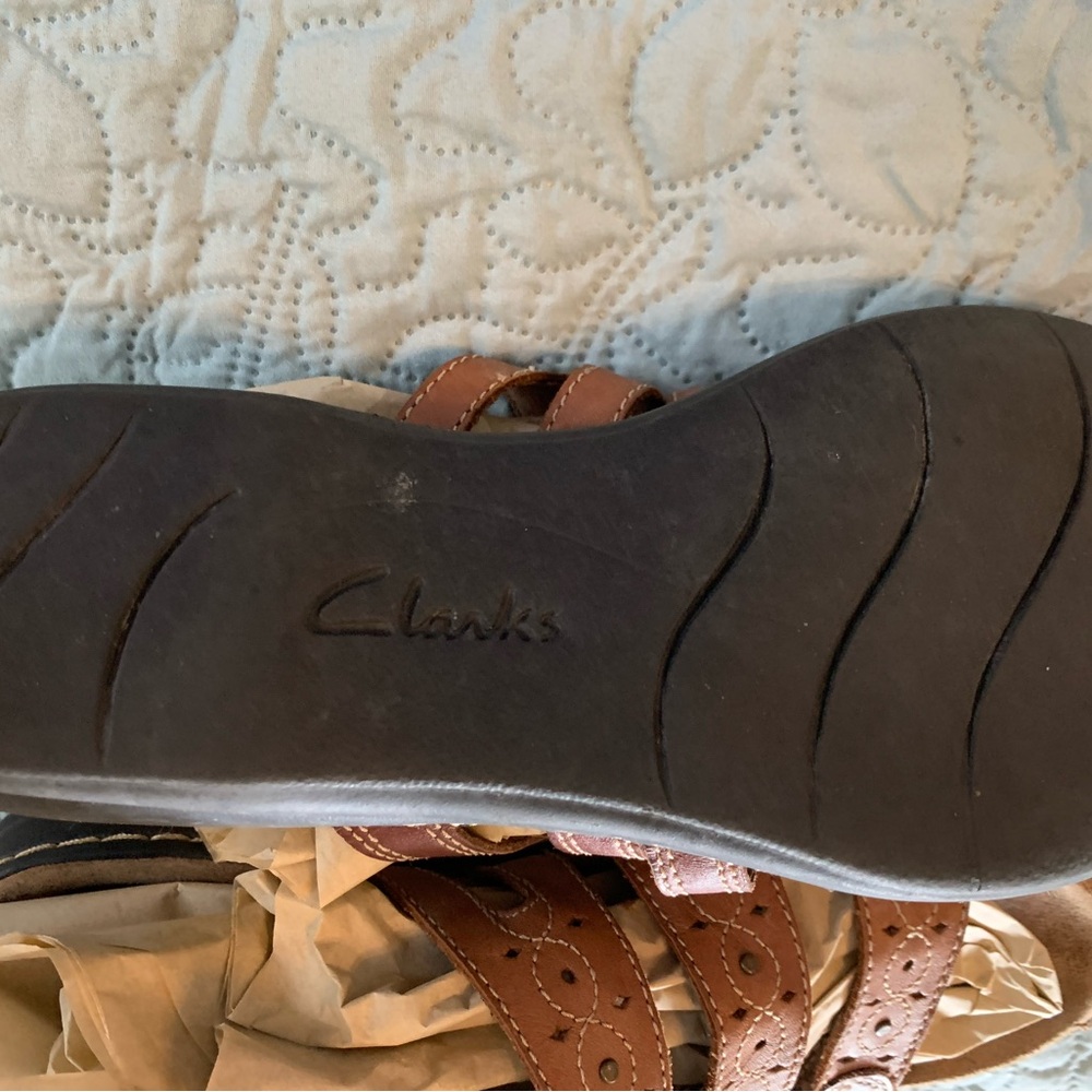 Clarks Tan Leather Women's Sandals - Picture 4 of 4
